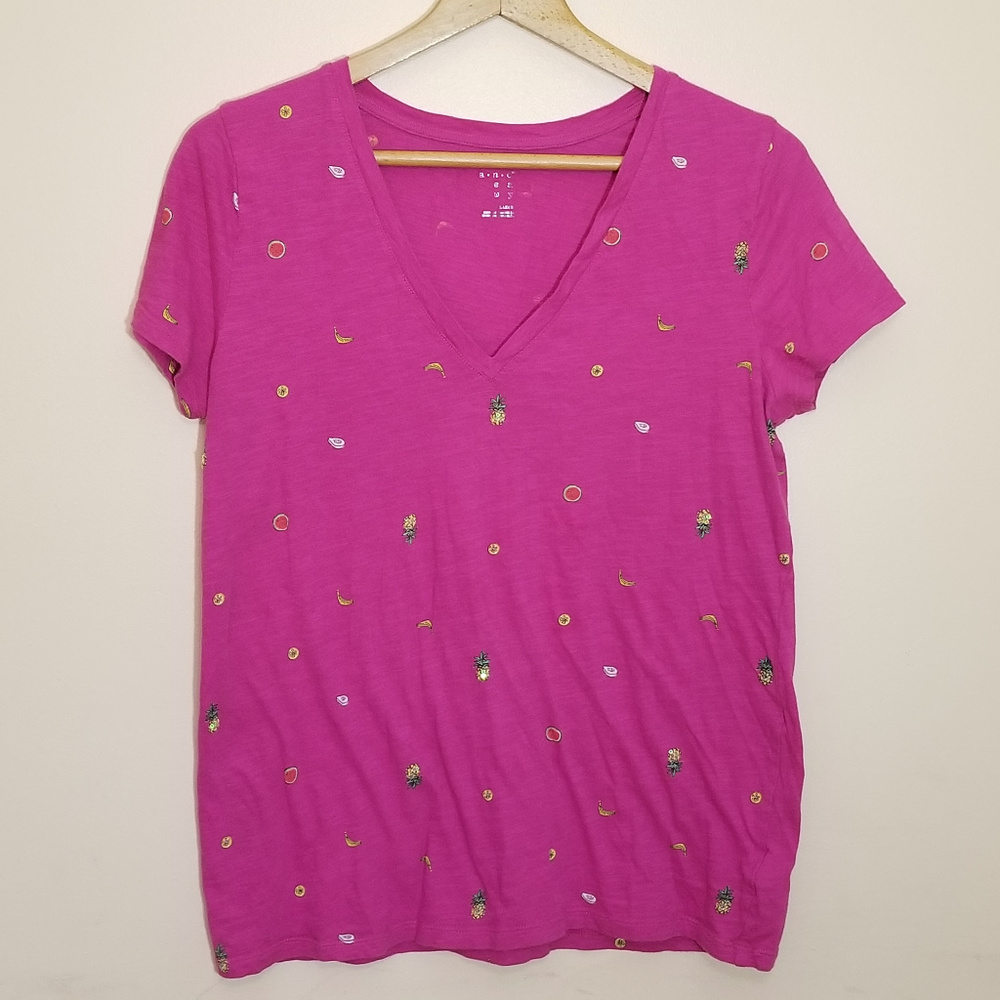 ⭐A New Day Large Pink Tropical Fruit TShirt V-Neck